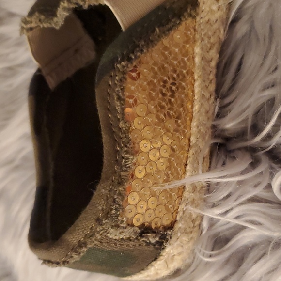 NWT Camo Slip On Shoes - Picture 5 of 8